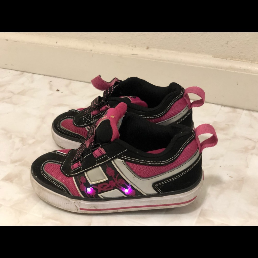 Girl Light Up Wheels Skate Shoes